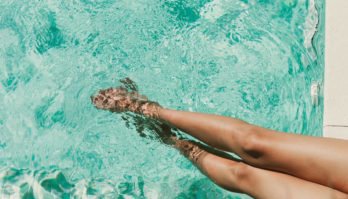 Comment nettoyer la ligne d'eau de votre piscine ?