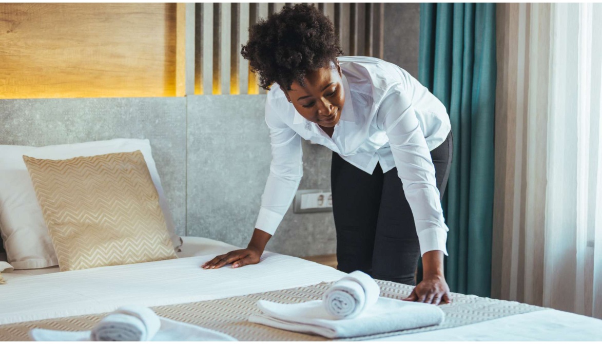 Le ménage en hôtellerie : les clés d’un entretien impeccable pour une satisfaction client optimale 