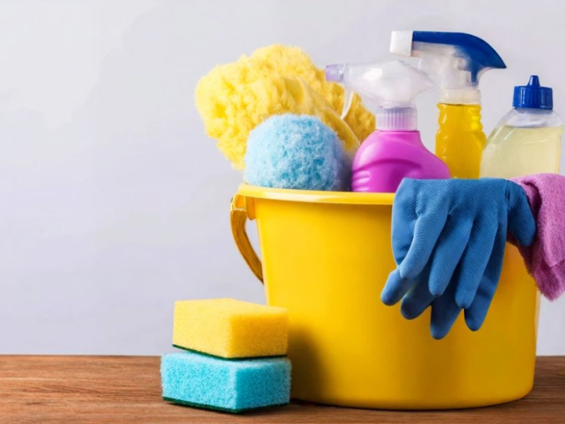 Top 10 des produits indispensables pour l’entretien professionnel en entreprise